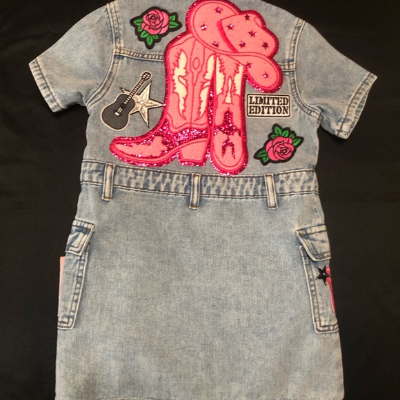 SOLD💖🐴🤠 STORY PATCH’D Designed “Boots on the Ground” Denim Cargo Style Dress 💖🐴🤠 - Picture 3 of 7